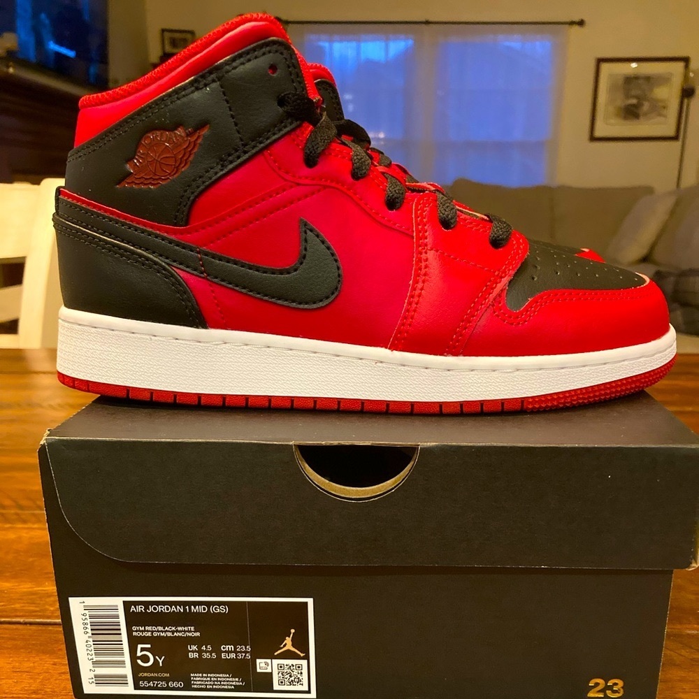 HOST PICK 🌟NIKE Air Jordan 1 Mid (GS) gym red/black-5 YOUTH